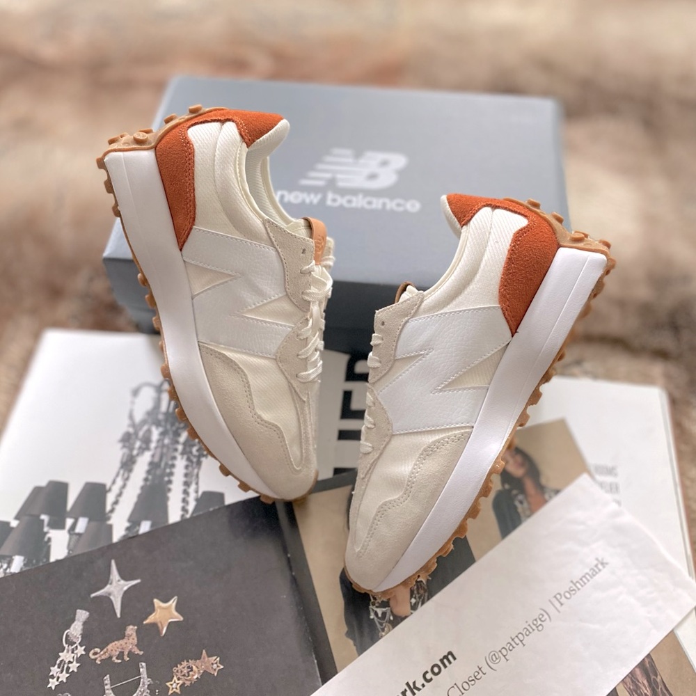 New Balance 327 Sneakers - Picture 15 of 16